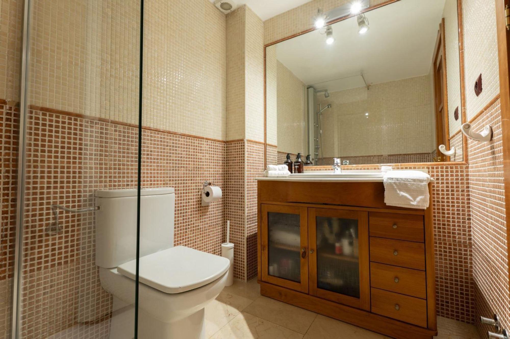 One Bedroom Apartment In Chueca Madrid Exterior foto